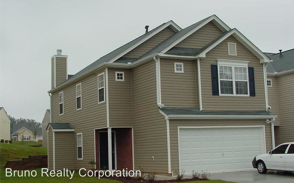 Primary Photo - 3 br, 2.5 bath House - 3040 Lakeside Circle