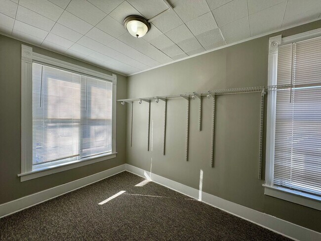 Foto del edificio - 2023 Broadway St