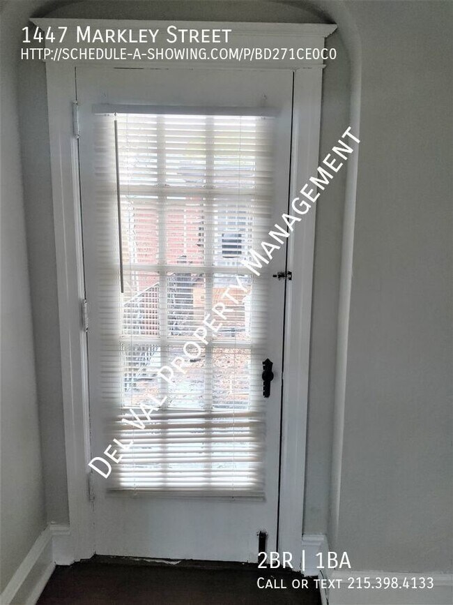 Foto del edificio - Brick-Front 2-BD, 1-BTH, Townhome for Rent...