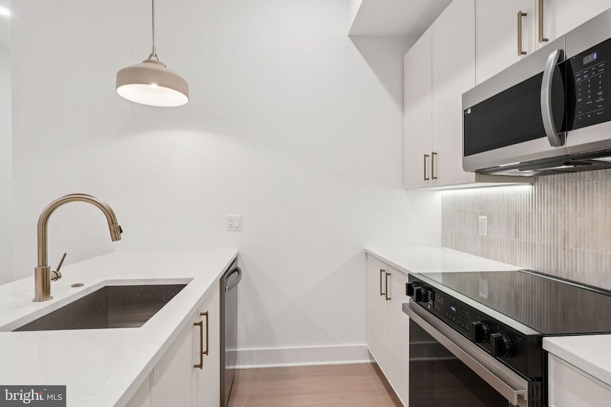 Photo - 30 W Allens Lane Unit 110