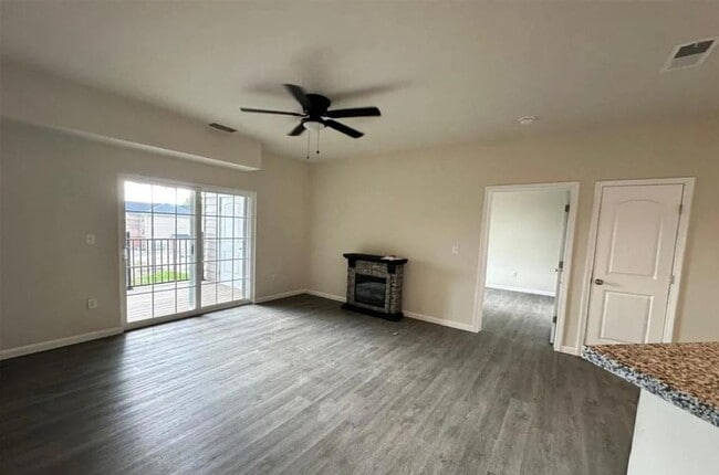 Building Photo - 231 Harmony Mdws Ct
