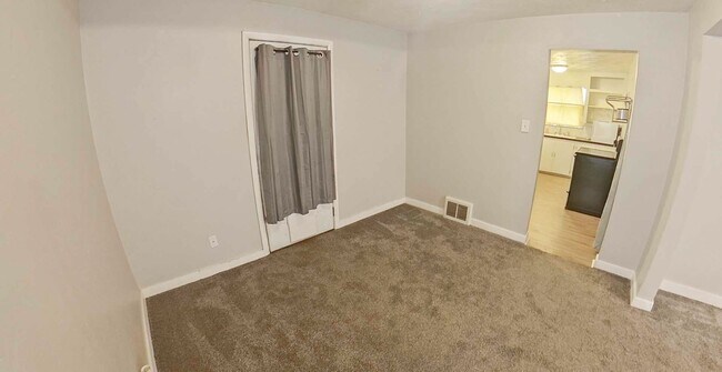 Foto del edificio - 3D Tour Available - Two Kitchens! + Fenced-in Yard + Patio & Fire Pit + Pet Friendly + Washer & D...