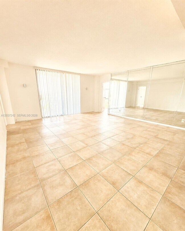 Building Photo - 13499 Biscayne Blvd