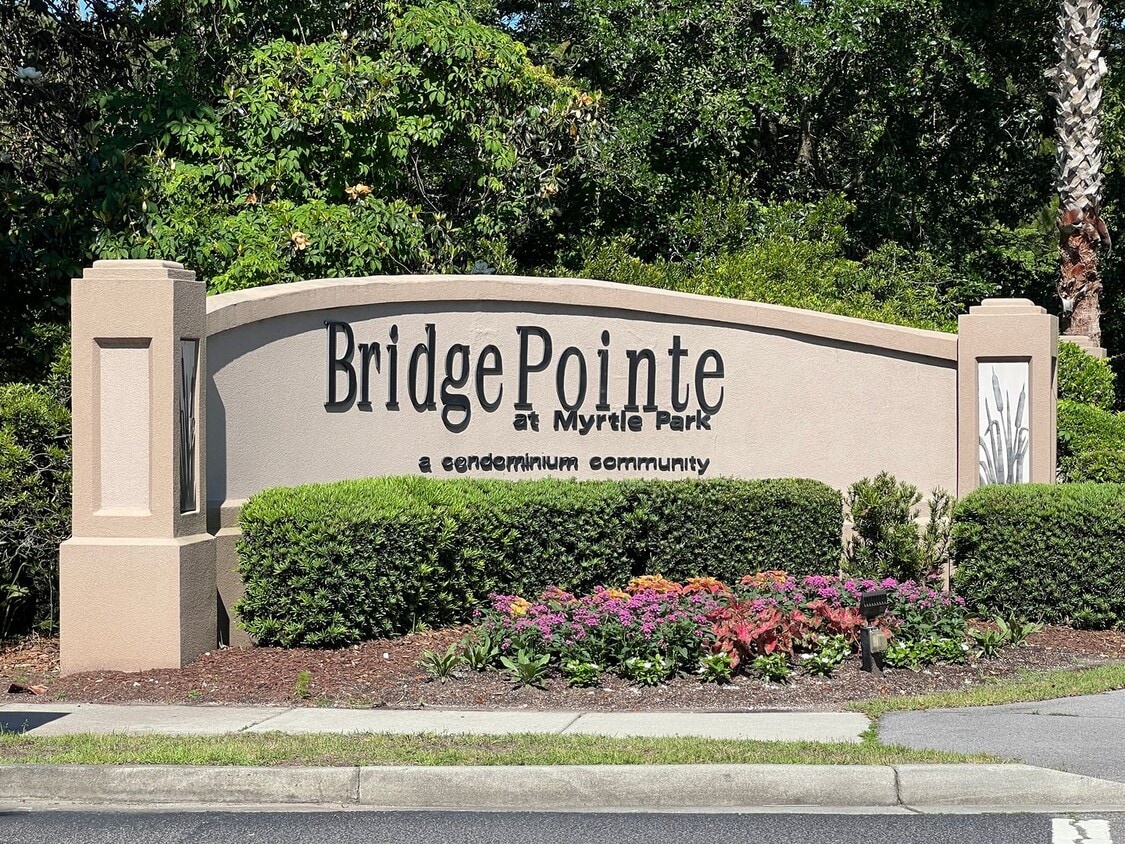 Primary Photo - Beautifully Updated 3-Bedroom in Bridgepointe