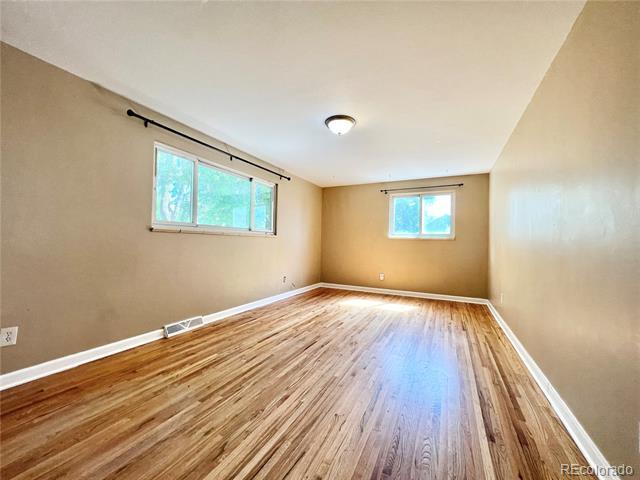 Building Photo - 2021 W 82nd Pl