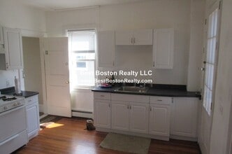 Building Photo - 63 Dana St
