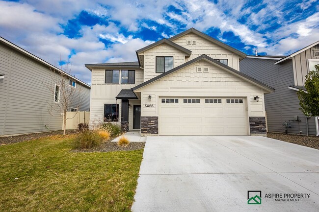 Building Photo - Upgraded 4 bed 3 bath home