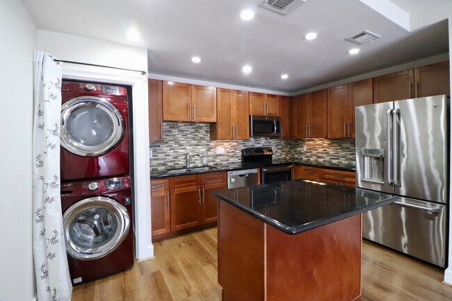 Foto del edificio - 5929 Queensloch Dr