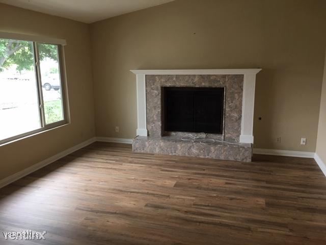 Building Photo - 4 br, 2 bath House - 1563 Feather Ave 1