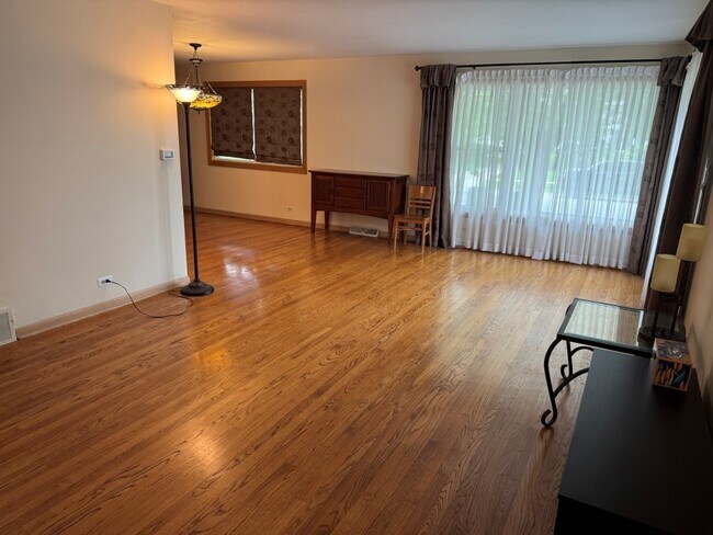 Foto del edificio - 9713 S Kenneth Ave