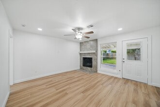 Building Photo - 9711 Derrik Dr