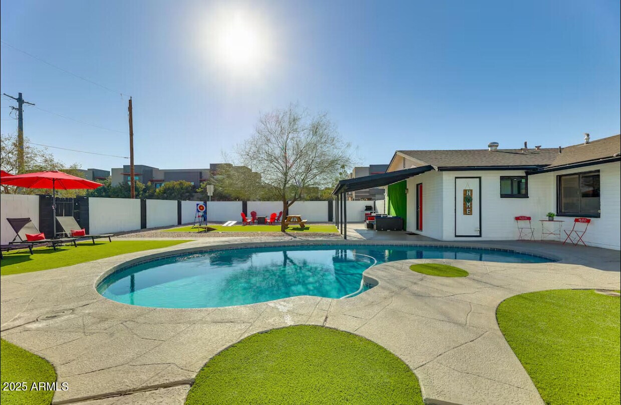 Foto principal - 1027 S Siesta Ln