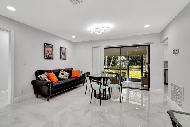Building Photo - 9780 Parkinsonia Tree Trail