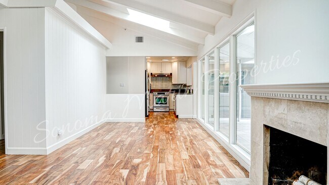 Foto del edificio - Lovely Home Close to All Amenities ~ Bel Aire Estates