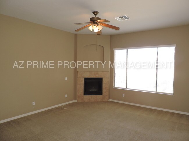 Foto del edificio - 3131 E Legacy Dr