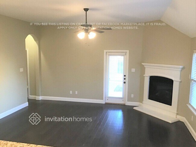 Foto del edificio - 905 McLynn Ct