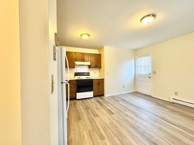 Foto del edificio - 3 BR Brick Home convenient to INT 85