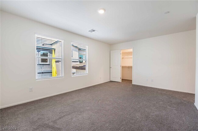 Foto del edificio - 7483 Coastal Ledge St