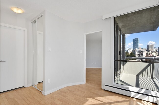 Photo du bâtiment - Hendry House