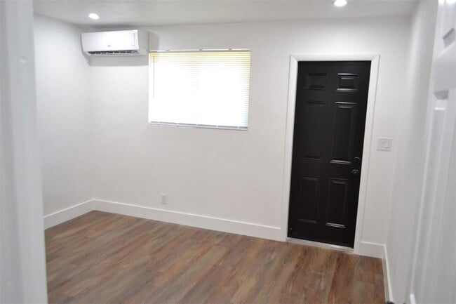 Photo - 920 NW 8th Ave Apartment