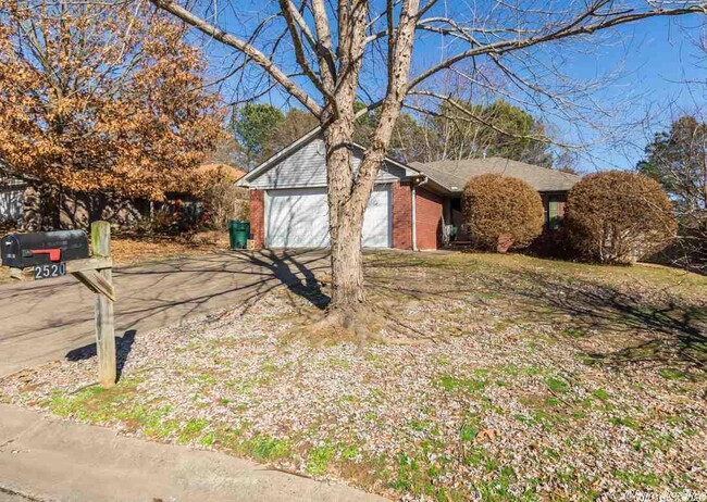 Building Photo - 2520 Sapphire Dr