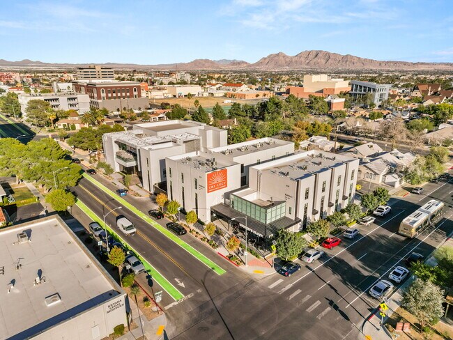 Vista aérea - 519 S 6th St