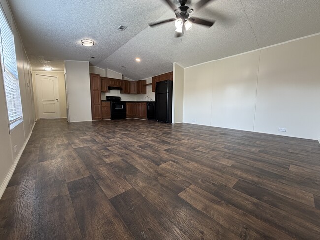 Building Photo - 709 N Collins Fwy