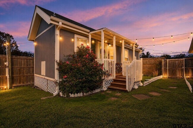 Foto del edificio - 10801 Harvest Wood Dr