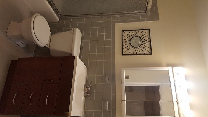 Bathroom - 100 Pumpkin Hill Rd