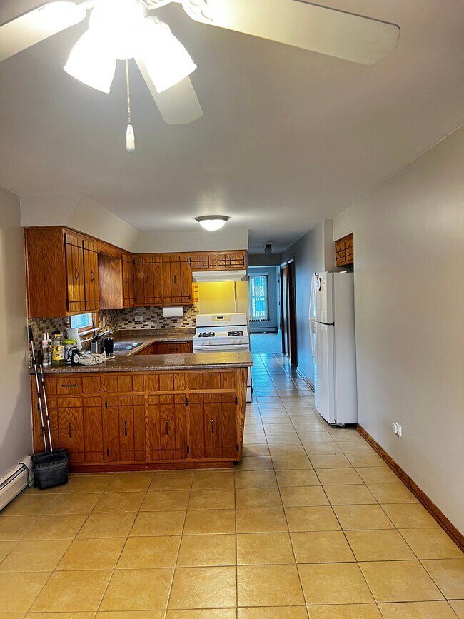 Foto del edificio - 5709 S Archer Ave