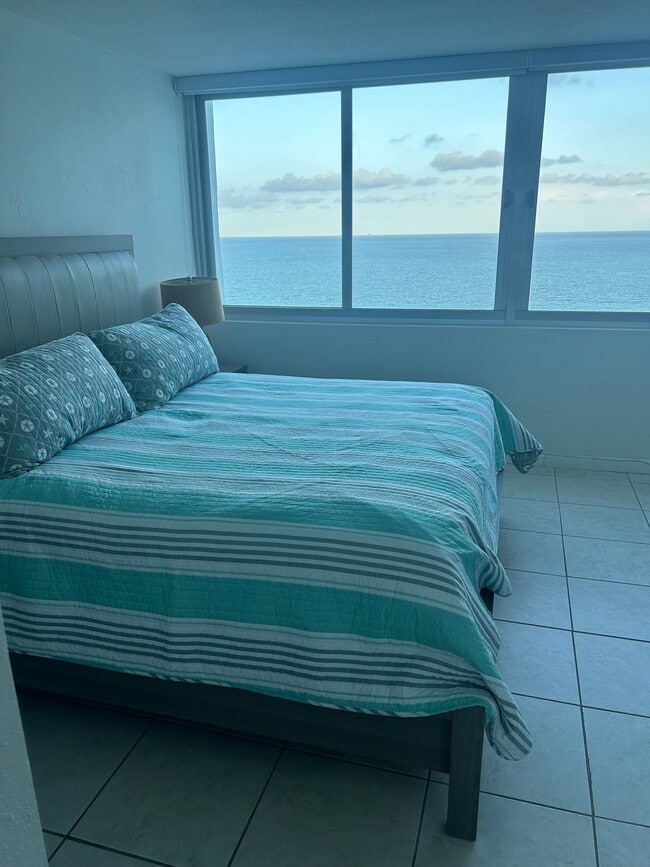 Foto del edificio - 7135 Collins Ave