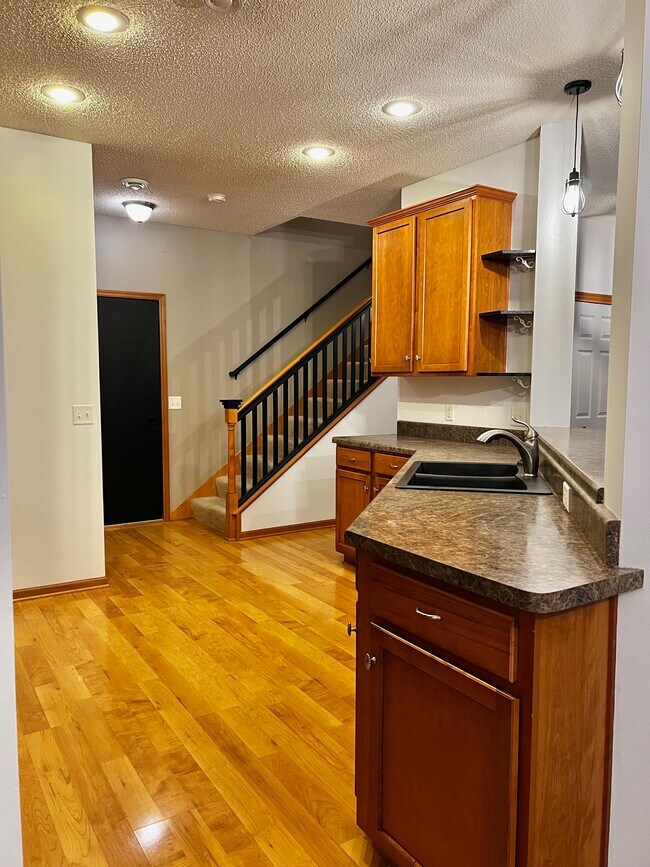Building Photo - 3475 Cherry Ln
