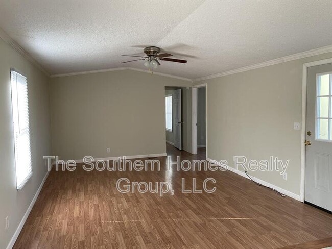 Building Photo - 112 Co Rd 494
