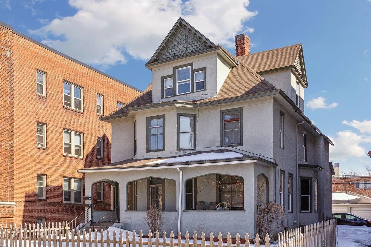 2637 Girard Ave S Unit 2, Minneapolis, MN 55408 Apartments in