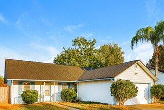 Building Photo - 1983 Apopka Dr