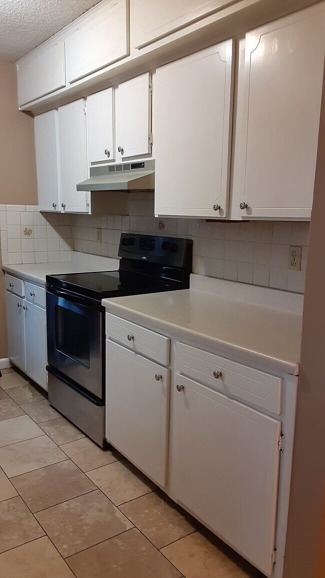 Kitchen - 1 Britten Cir