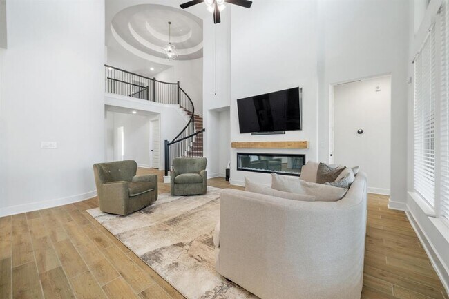 Foto del edificio - 6220 Hilltop Plateau Dr