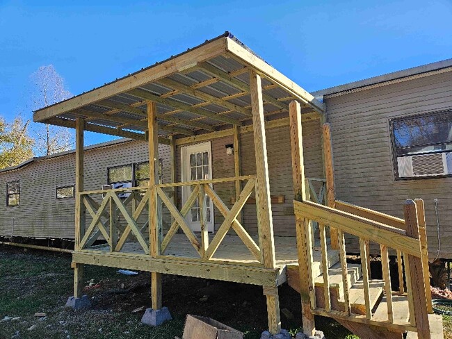 Building Photo - 230 Decker Rd