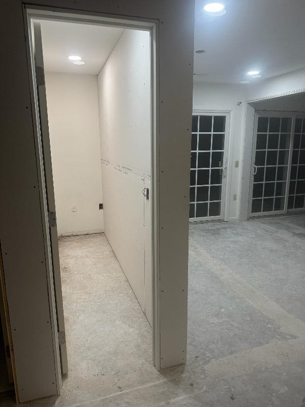 Building Photo - 737 Lemoyne Ave