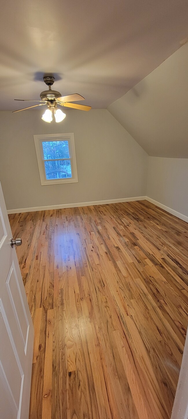 Building Photo - 2963 W Nelson St