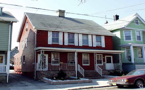Primary Photo - 353-355 Washington St
