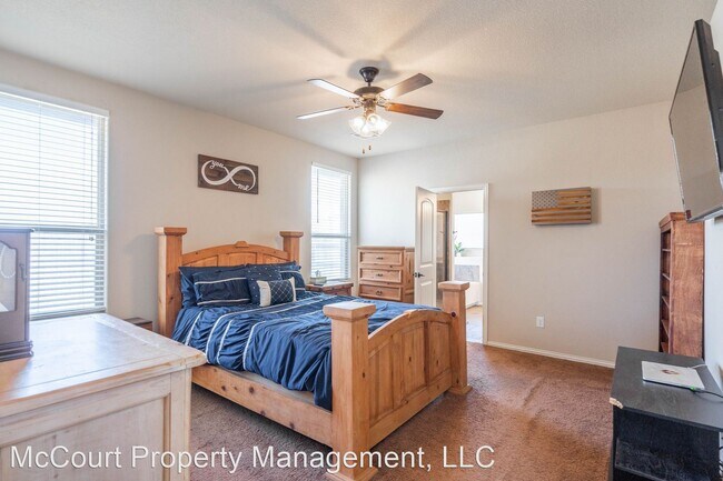 Foto del edificio - 4 br, 2 bath House - 909 Gallantry Ln