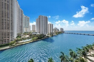Building Photo - 465 Brickell Ave