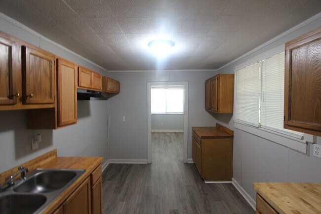 Foto del edificio - 1433 Rayfield Dr