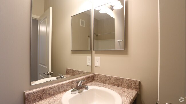 Second Bathroom - 2BR, 2BA - 965 SF - The Jefferson - Brook Lane Apartments