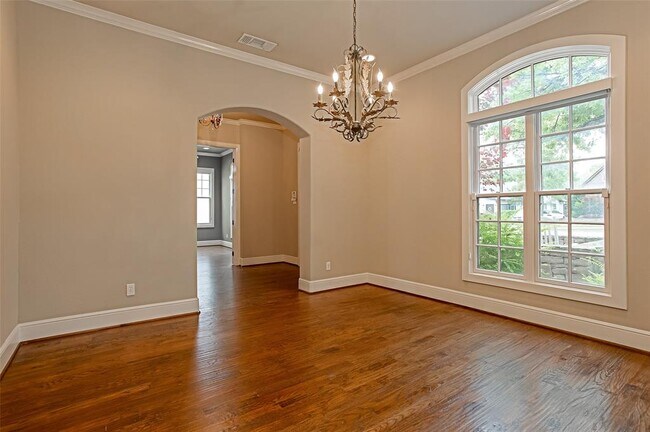 Foto del edificio - 3918 W 6th St