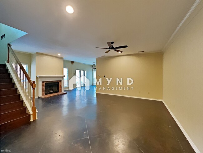 Foto del edificio - 5943 Preston Valley Dr