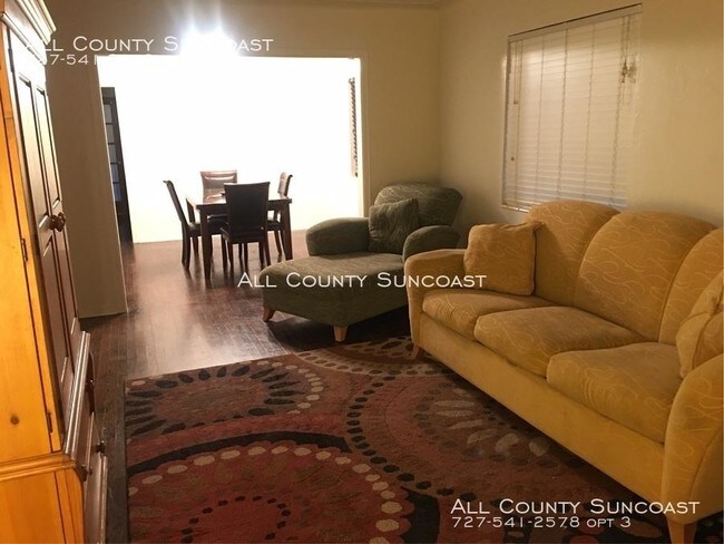 Building Photo - 4 bedroom in St Petersburg FL 33710