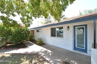 Building Photo - 1202 E Kaler Dr