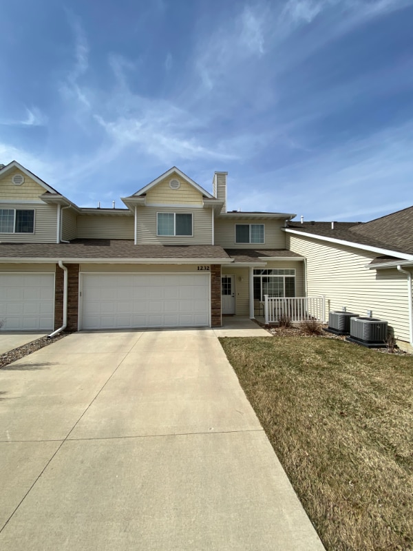 Building Photo - 1232 SE Birch Ln
